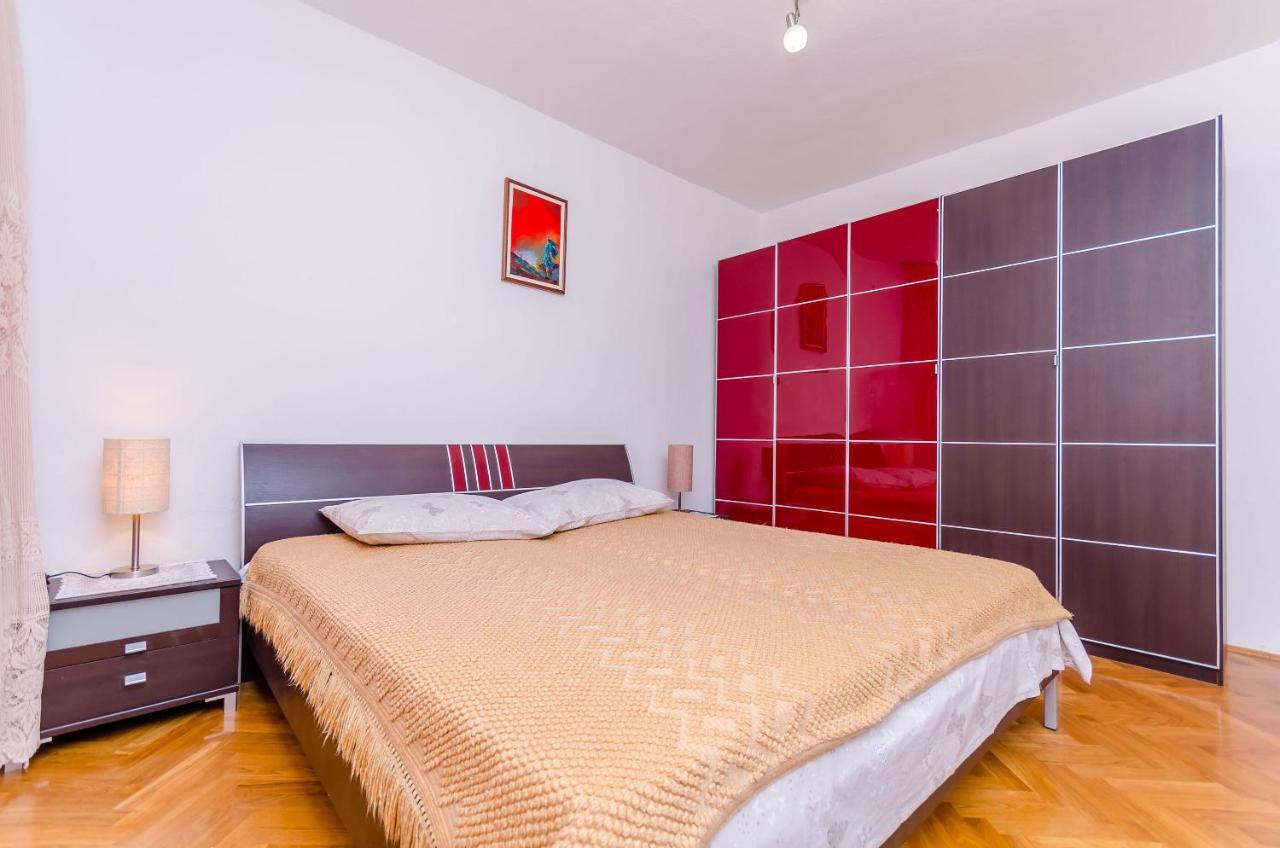 Apartments Kursan Трогір Екстер'єр фото