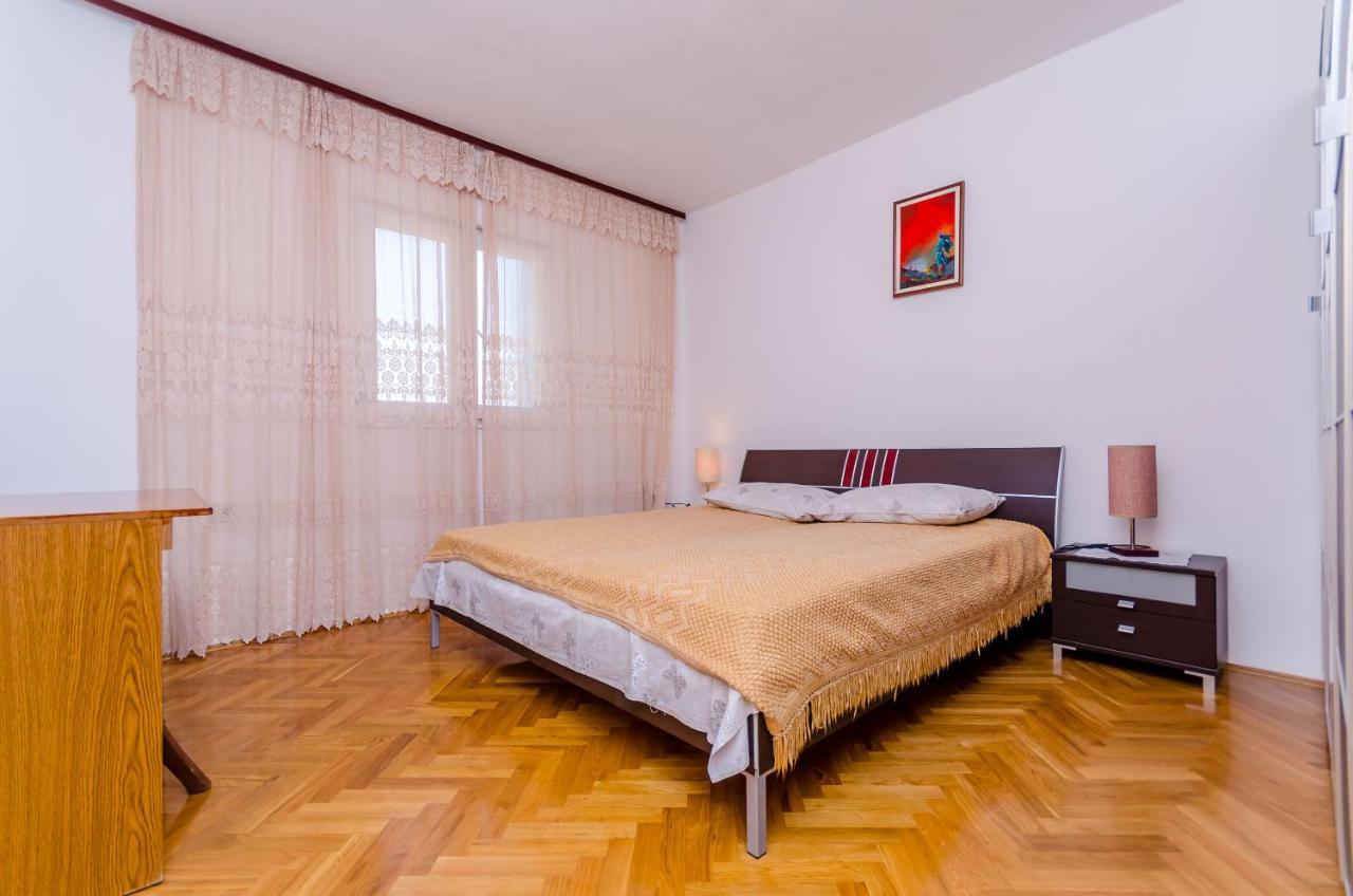 Apartments Kursan Трогір Екстер'єр фото