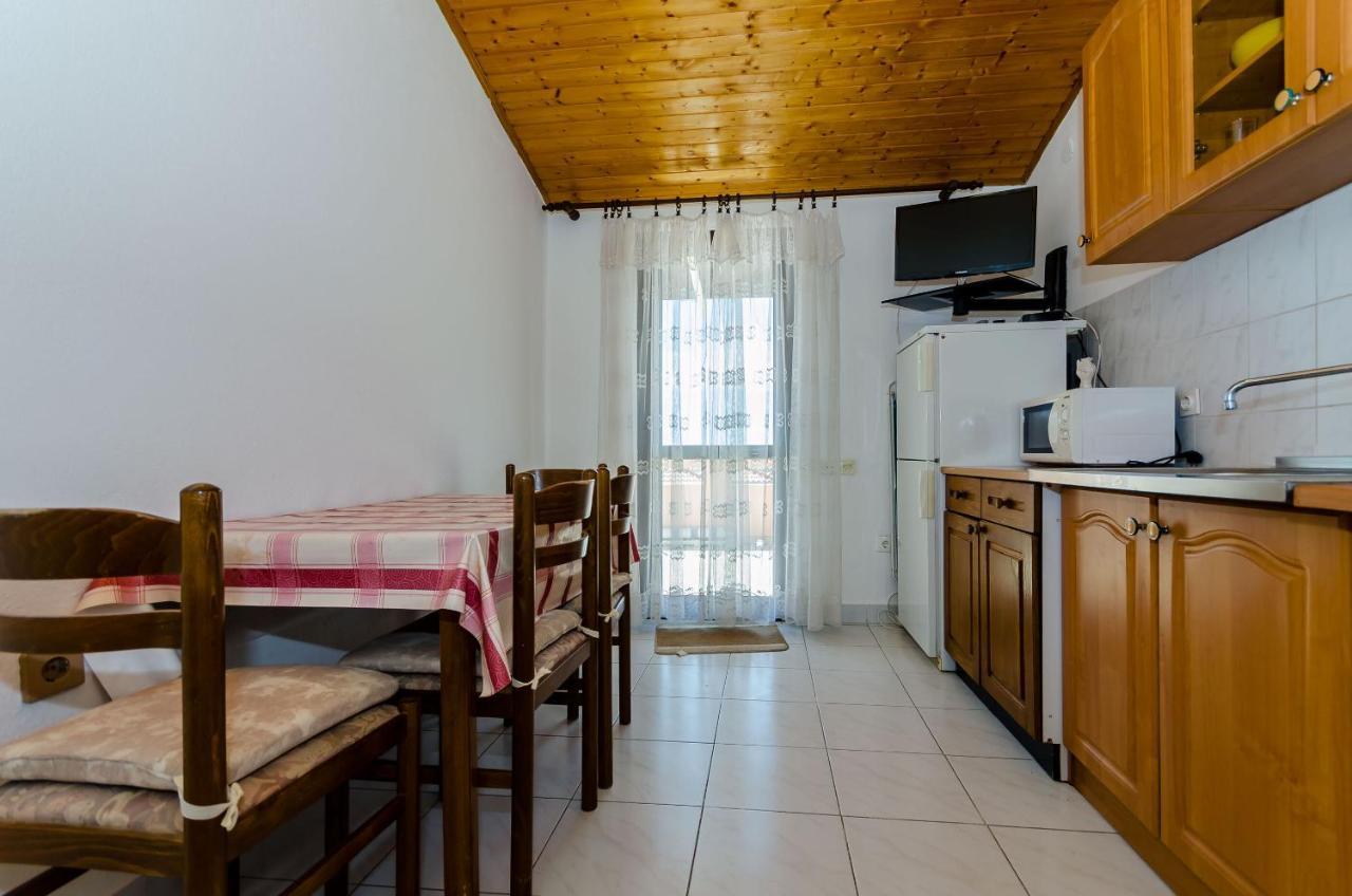 Apartments Kursan Трогір Екстер'єр фото