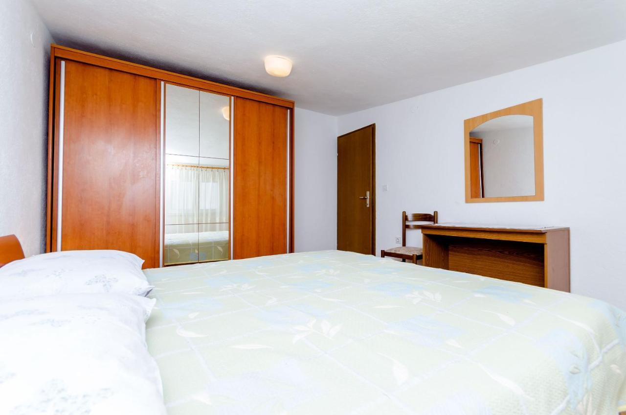 Apartments Kursan Трогір Екстер'єр фото